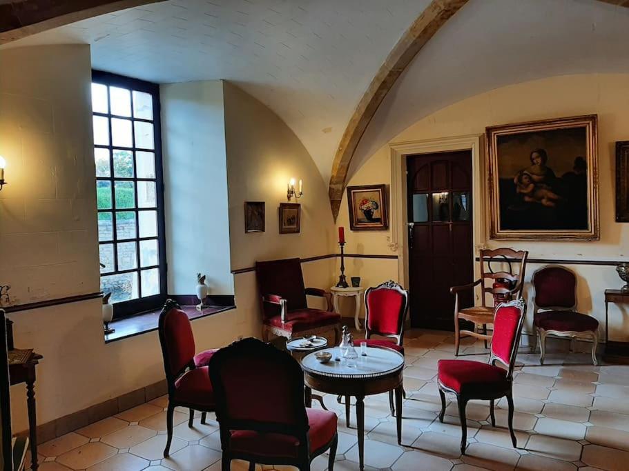 Chateau De Mornay Saint-Pierre-de-l'Isle المظهر الخارجي الصورة
