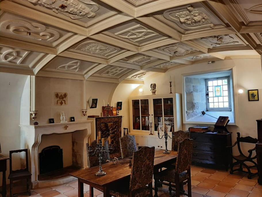 Chateau De Mornay Saint-Pierre-de-l'Isle المظهر الخارجي الصورة