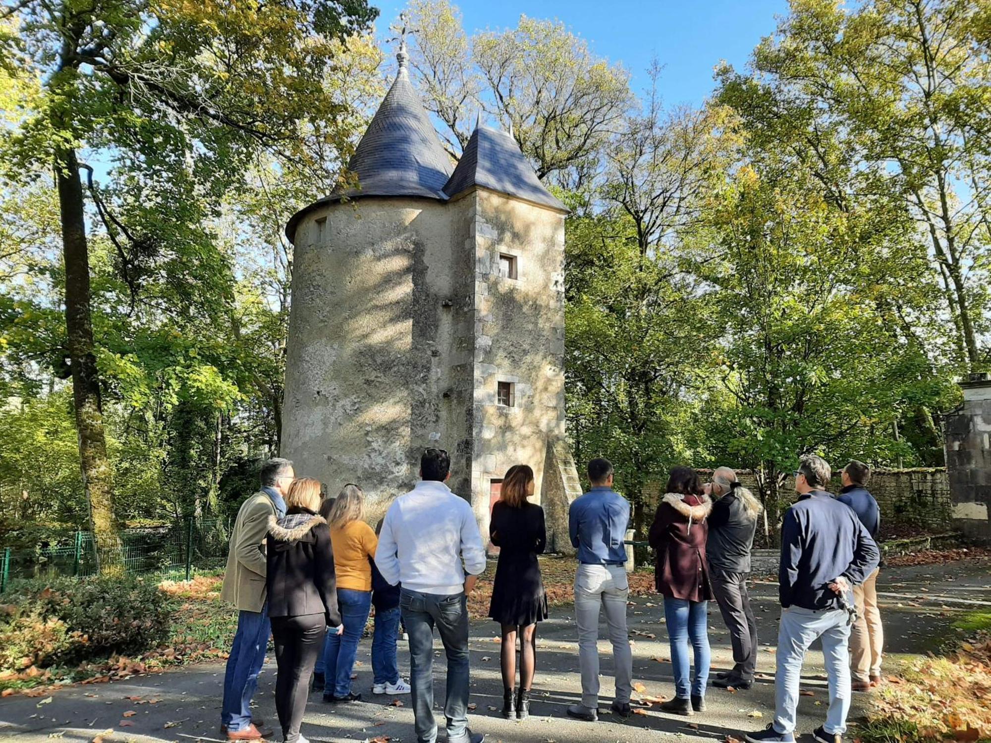 Chateau De Mornay Saint-Pierre-de-l'Isle المظهر الخارجي الصورة